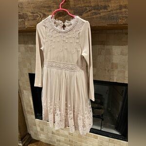 Mae Li Rose dress! Worn once! Size: 5/6